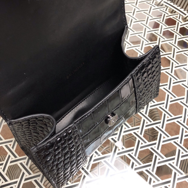 バレンシアガバッグ着用イメージ